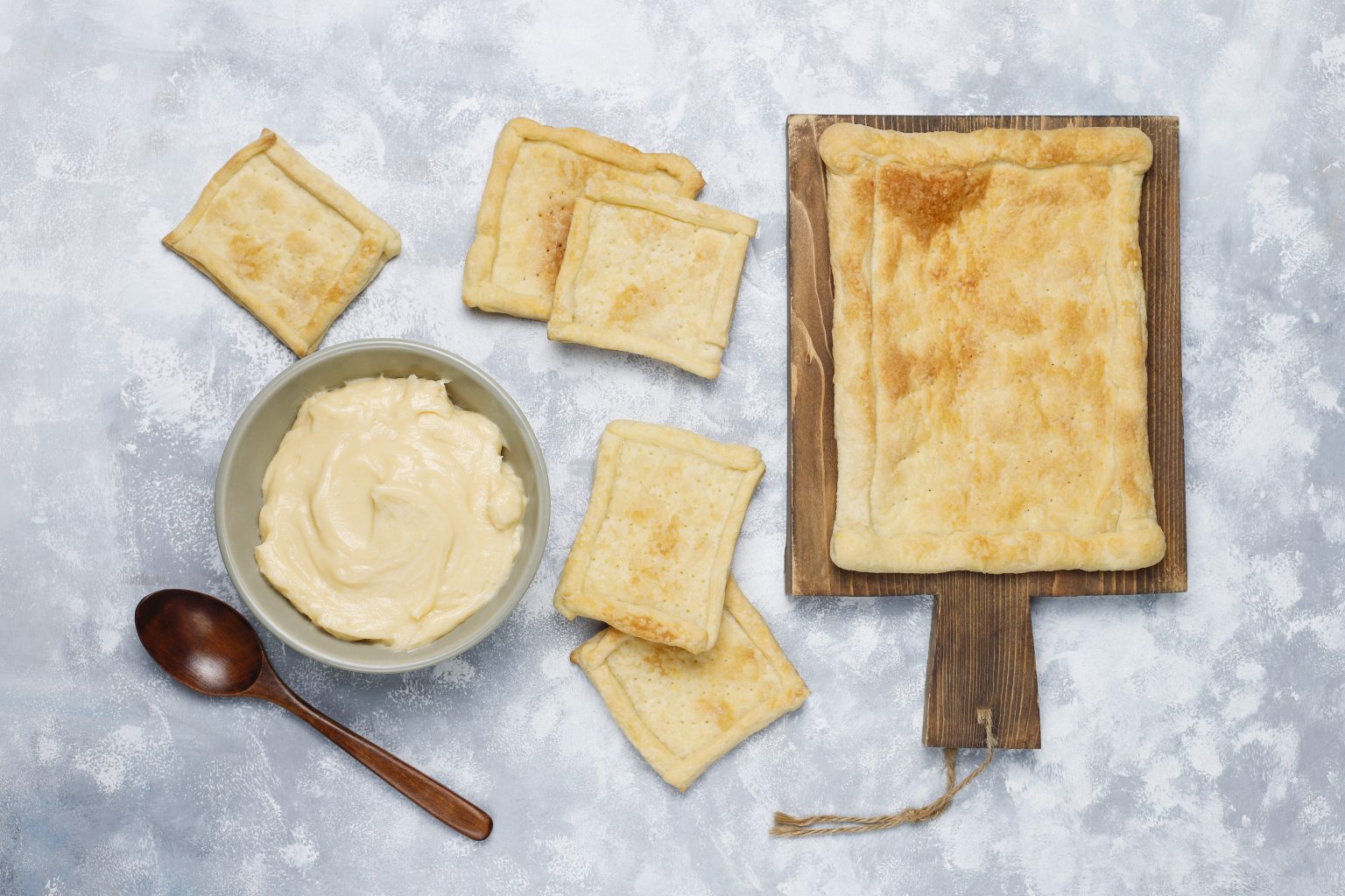 Terlihat Sama Namun Berbeda, Simak Perbedaan Heavy Cream dan Whipping Cream