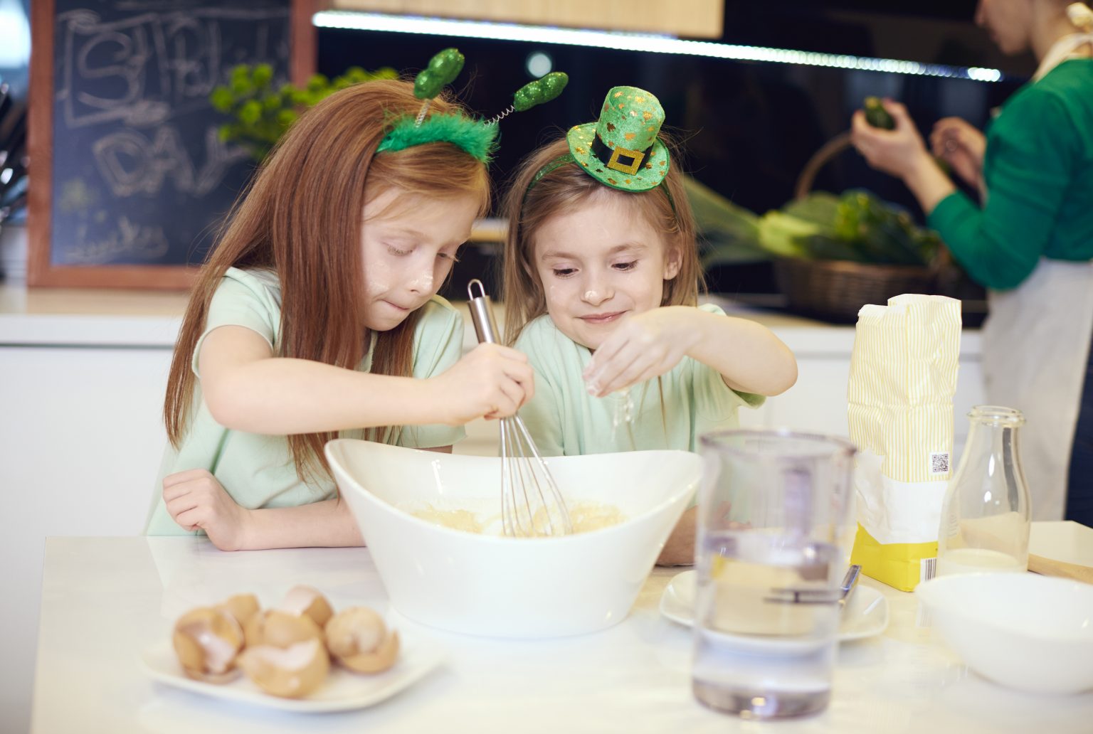Ini Dia Manfaat Membuat Kue Bersama Anak yang Perlu Diketahui